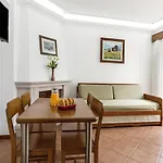 Village House نازاريه
